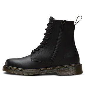 dr martens delaney 35